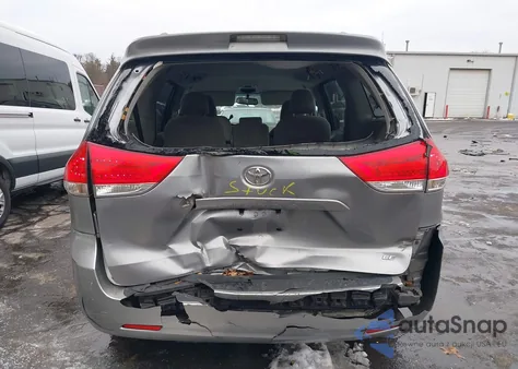 2011 Toyota Sienna Le V6 from USA, damaged, VIN 5TDKK3DC5BS024738